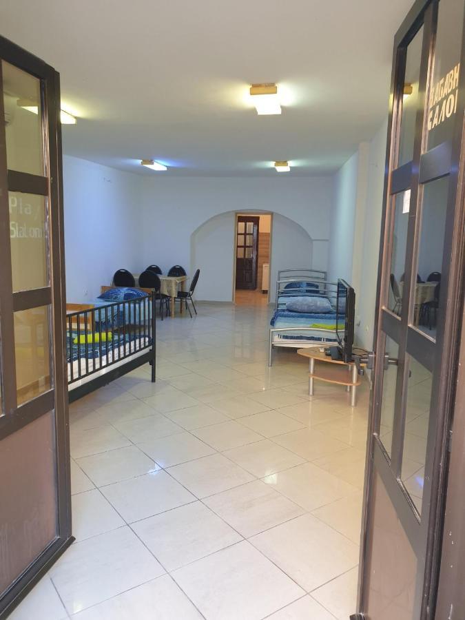 טרביניה Apartment Stari Grad מראה חיצוני תמונה