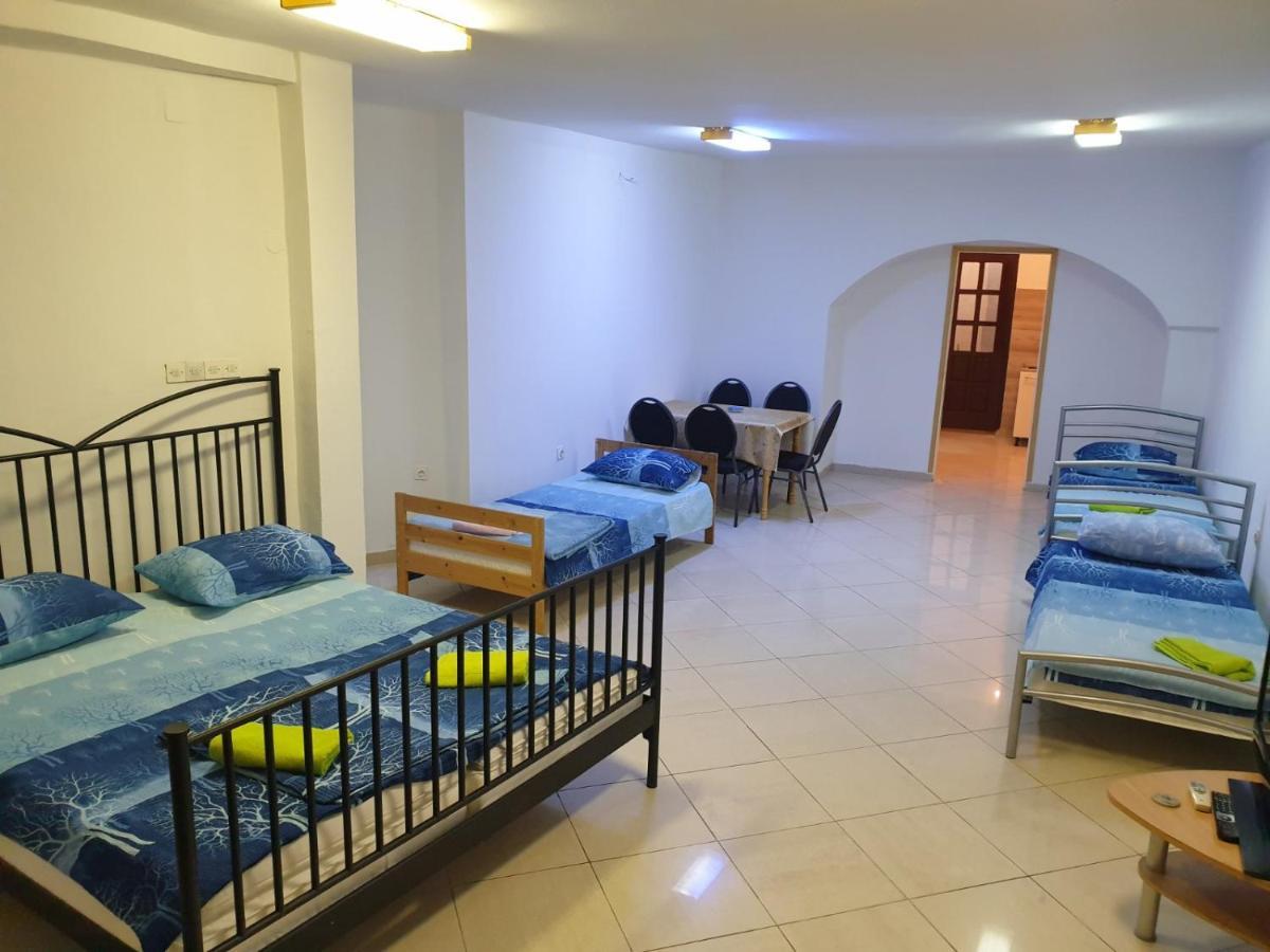 טרביניה Apartment Stari Grad מראה חיצוני תמונה