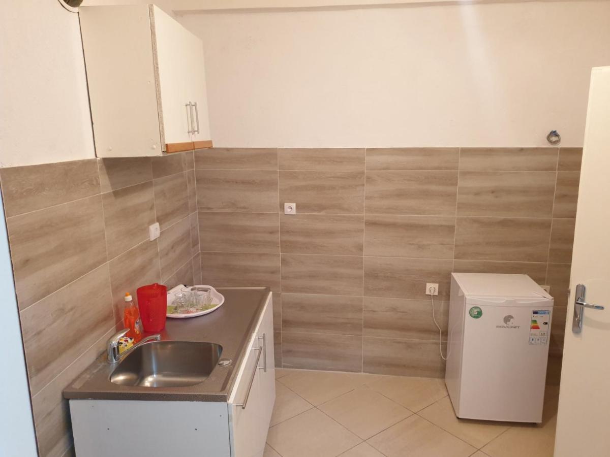 טרביניה Apartment Stari Grad מראה חיצוני תמונה