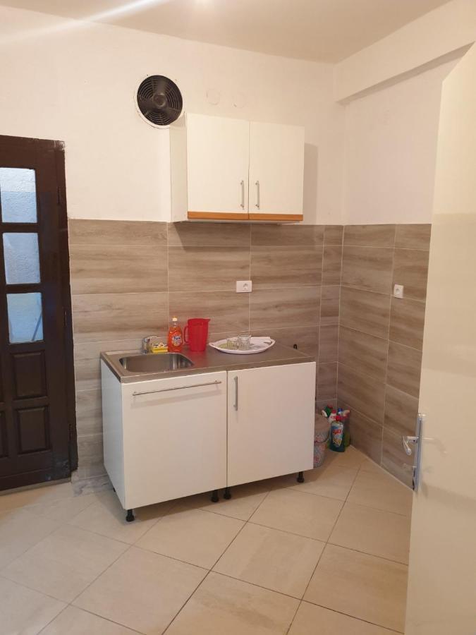 טרביניה Apartment Stari Grad מראה חיצוני תמונה