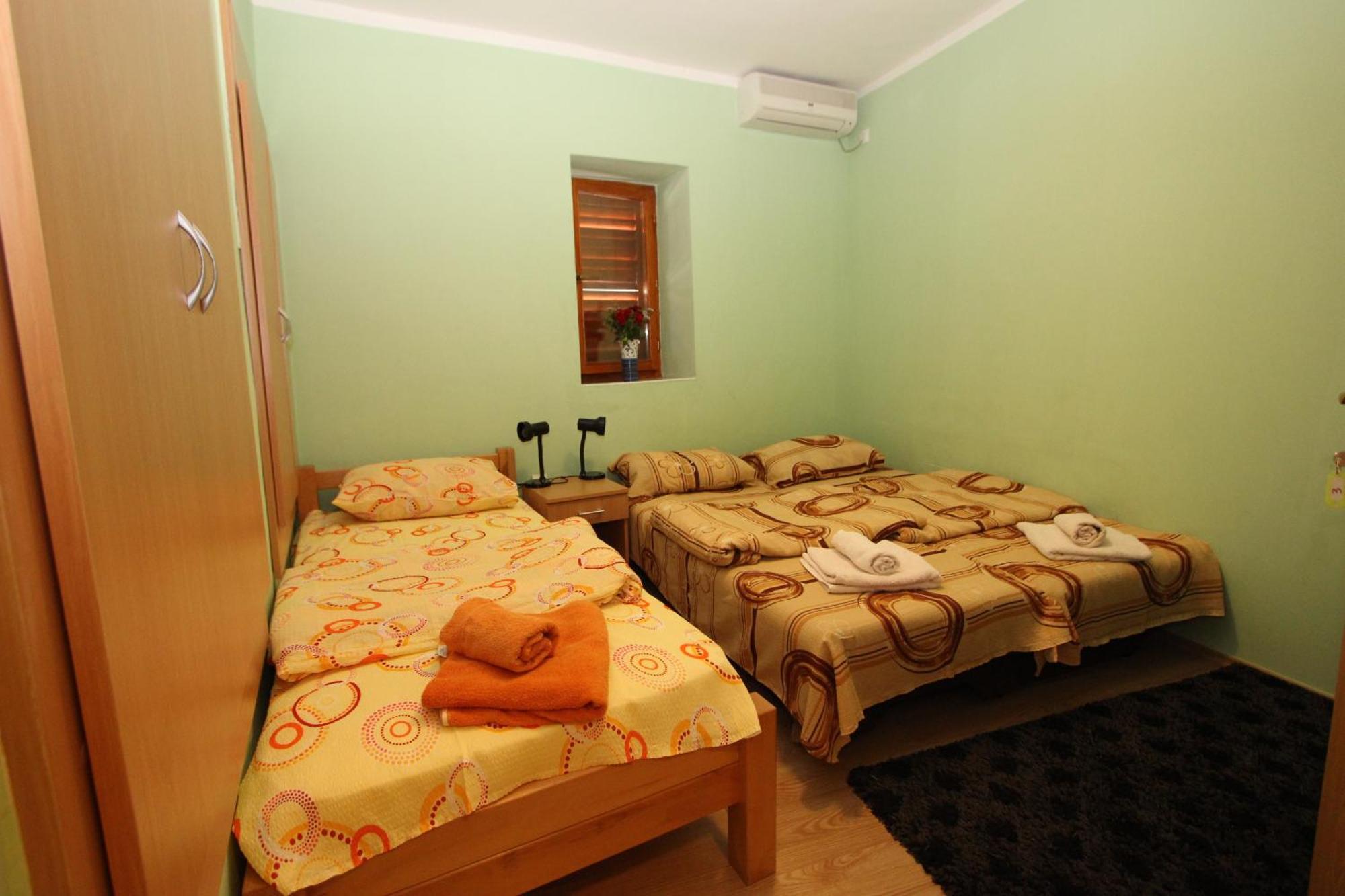 טרביניה Apartment Stari Grad חדר תמונה